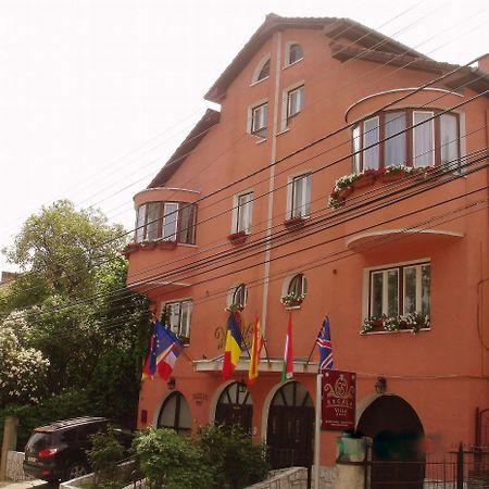 Villa-Hotel Escala Cluj Napoca Bagian luar foto