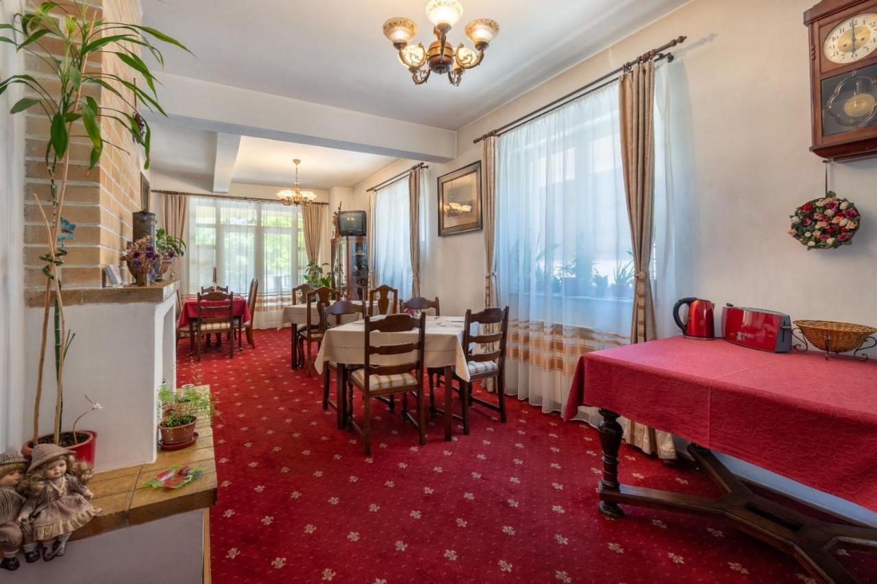 Villa-Hotel Escala Cluj Napoca Bagian luar foto