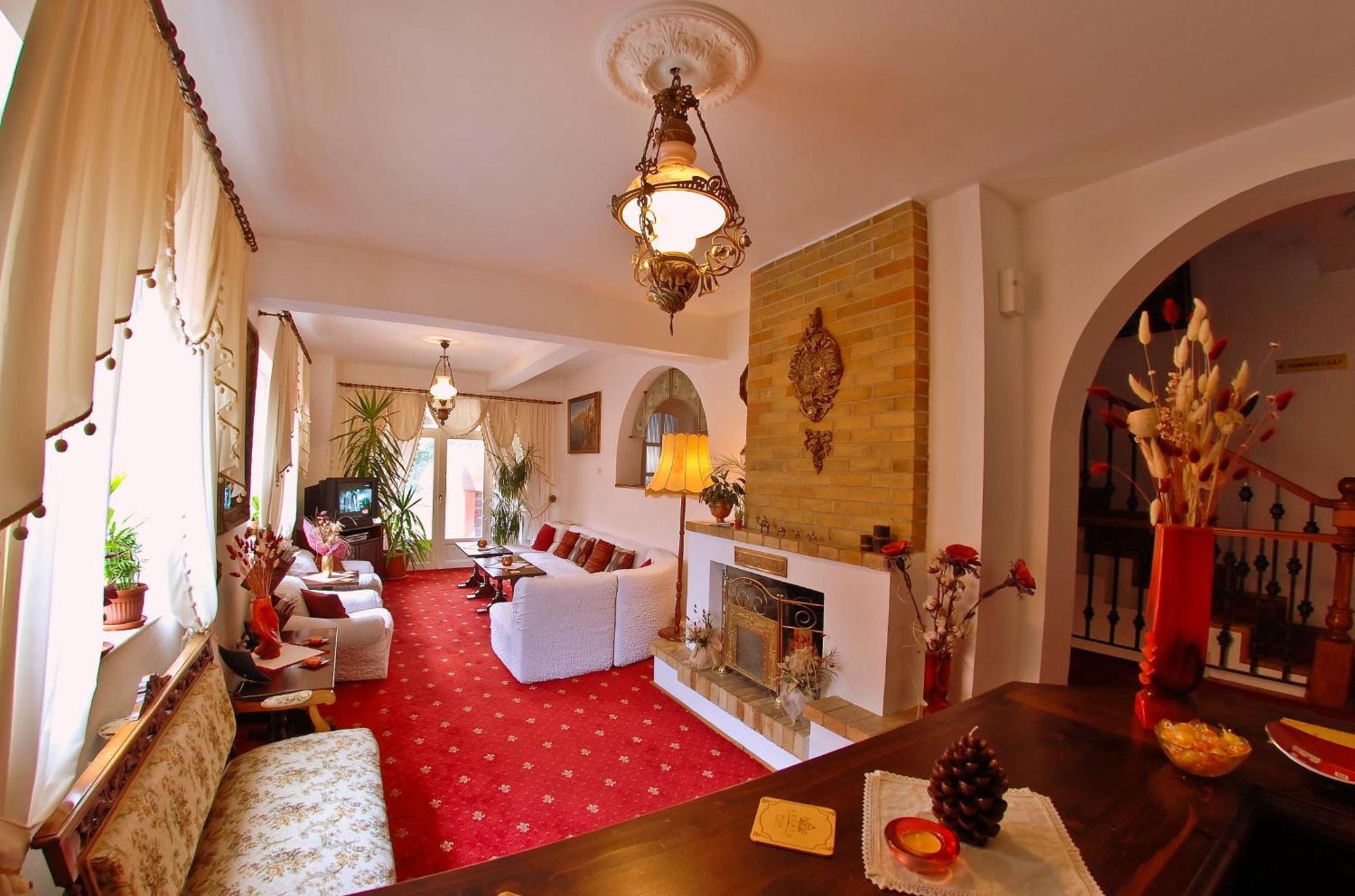 Villa-Hotel Escala Cluj Napoca Bagian luar foto