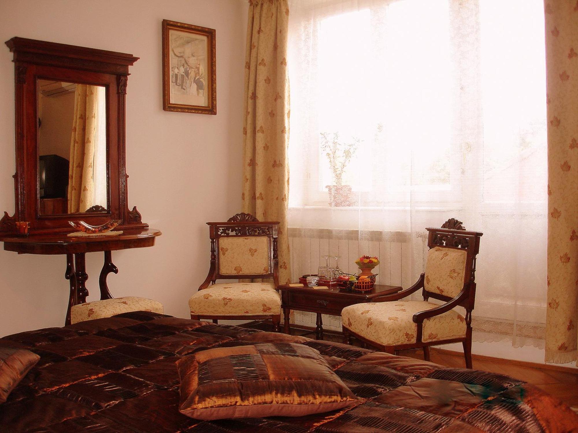 Villa-Hotel Escala Cluj Napoca Bagian luar foto