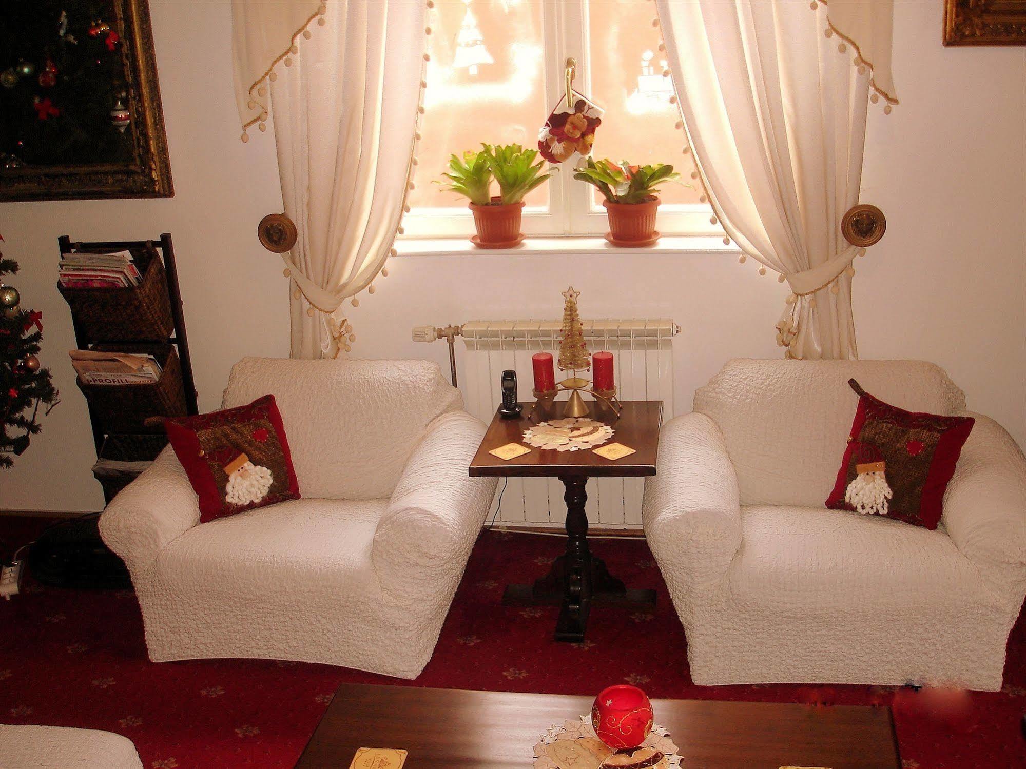 Villa-Hotel Escala Cluj Napoca Bagian luar foto