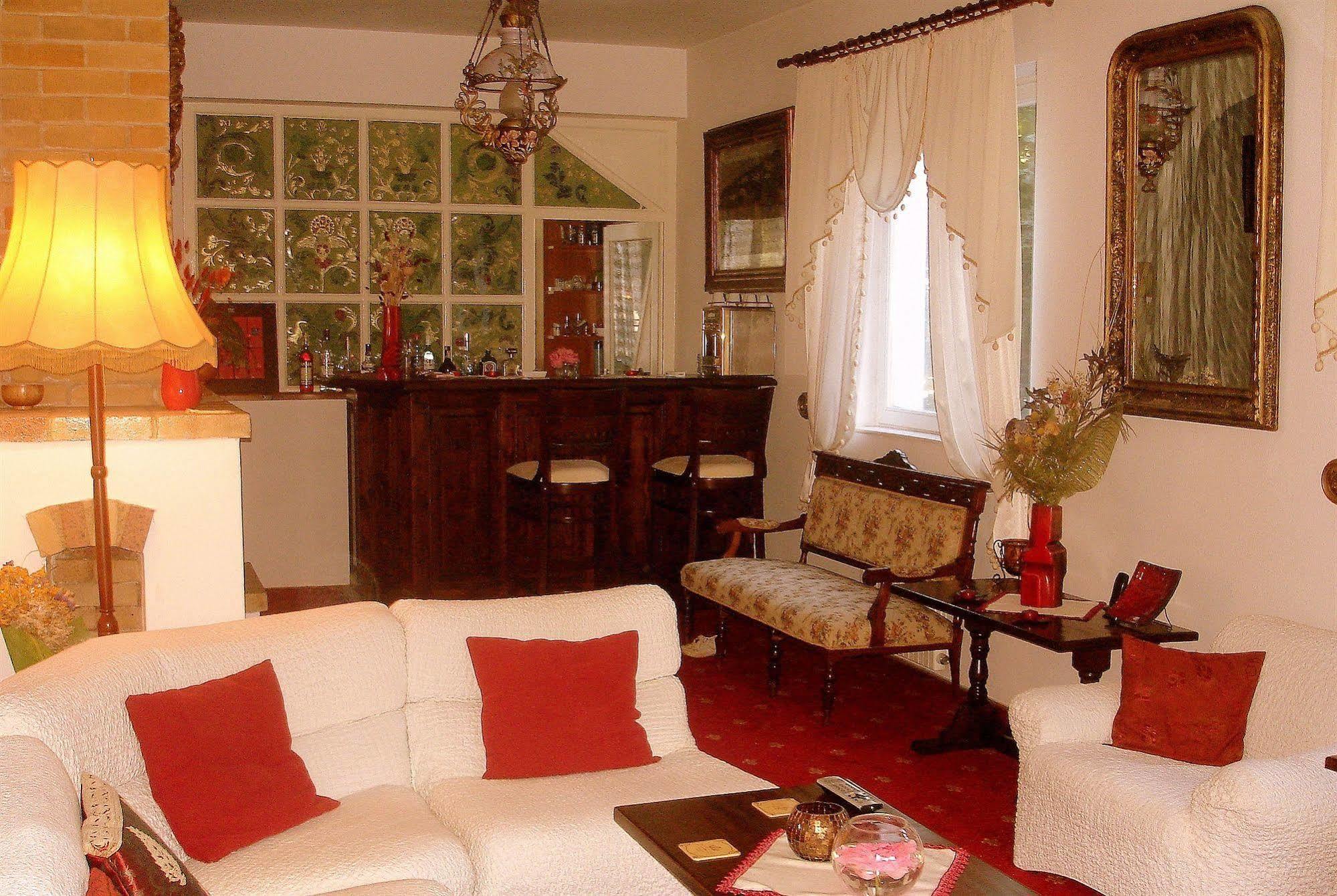 Villa-Hotel Escala Cluj Napoca Bagian luar foto